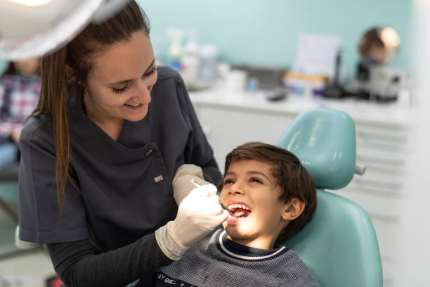 Best Emergency Tooth Extraction in Csar Chvez, TX